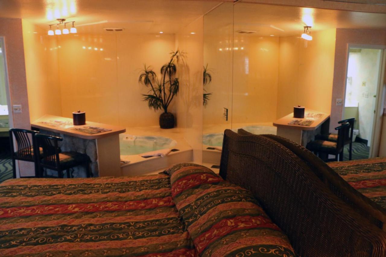 Bed Ford Inn Erie Екстер'єр фото