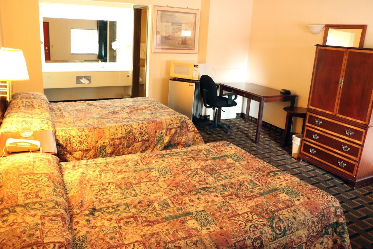 Bed Ford Inn Erie Екстер'єр фото