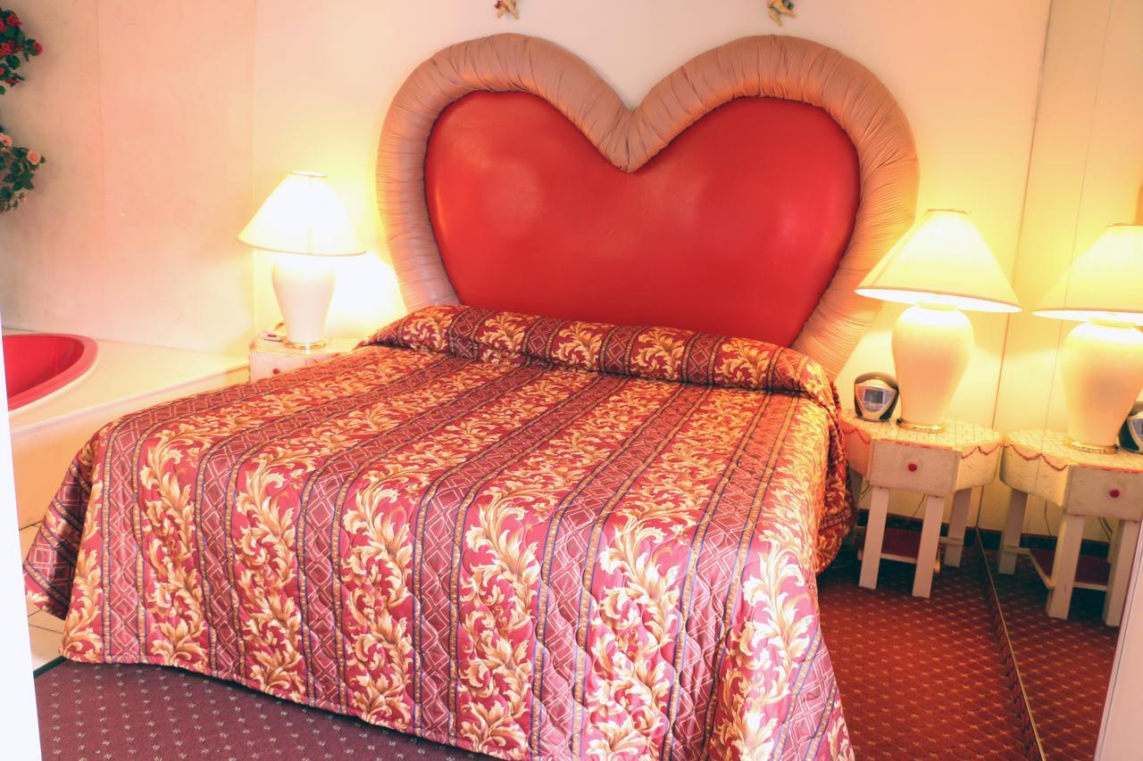 Bed Ford Inn Erie Екстер'єр фото