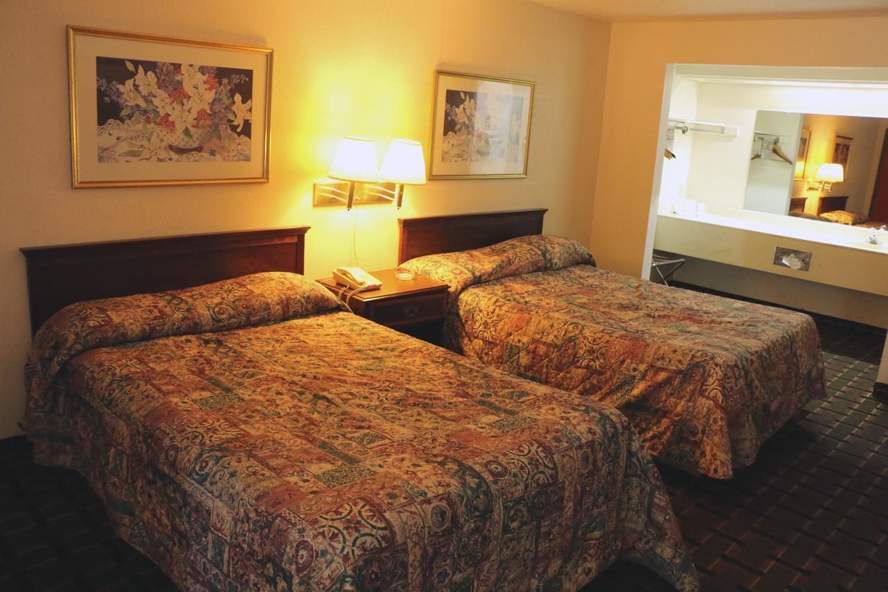 Bed Ford Inn Erie Екстер'єр фото