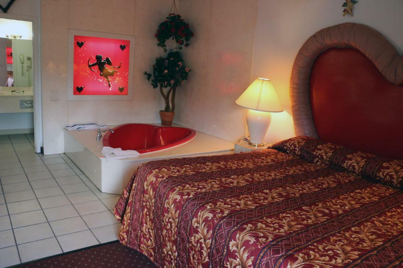 Bed Ford Inn Erie Екстер'єр фото